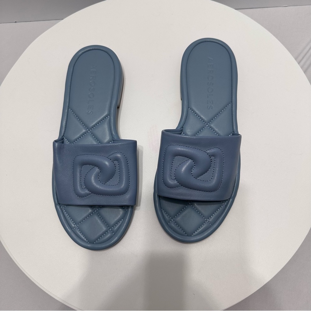 EUC AEROSOLES Navy Slide Sandals for Women